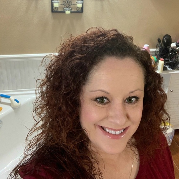 Meet your Posher, Terrie - Picture 2 of 2